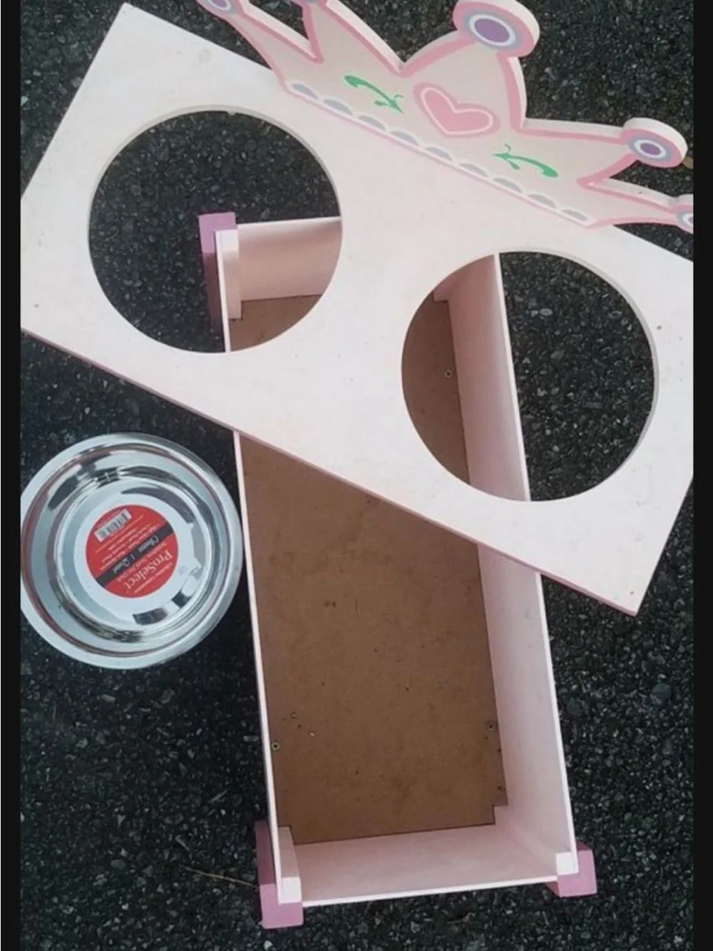 Princess 'Queen' Wooden Double Pet Feeder in Pink